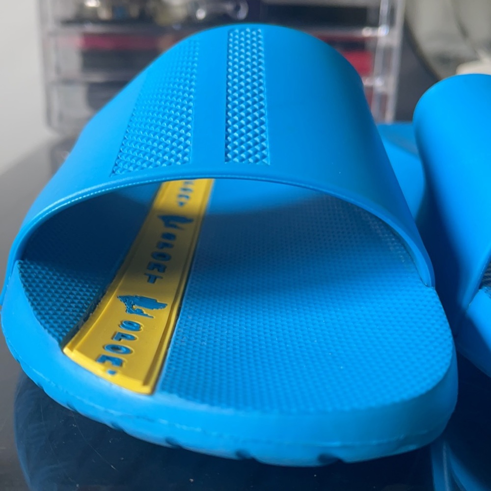 Versace flip flops - Picture 4 of 14